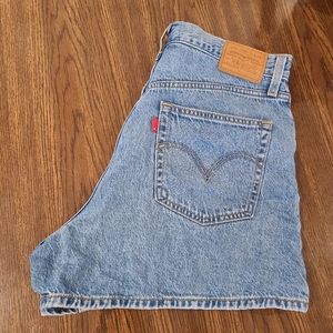 Levis High Loose Shorts
